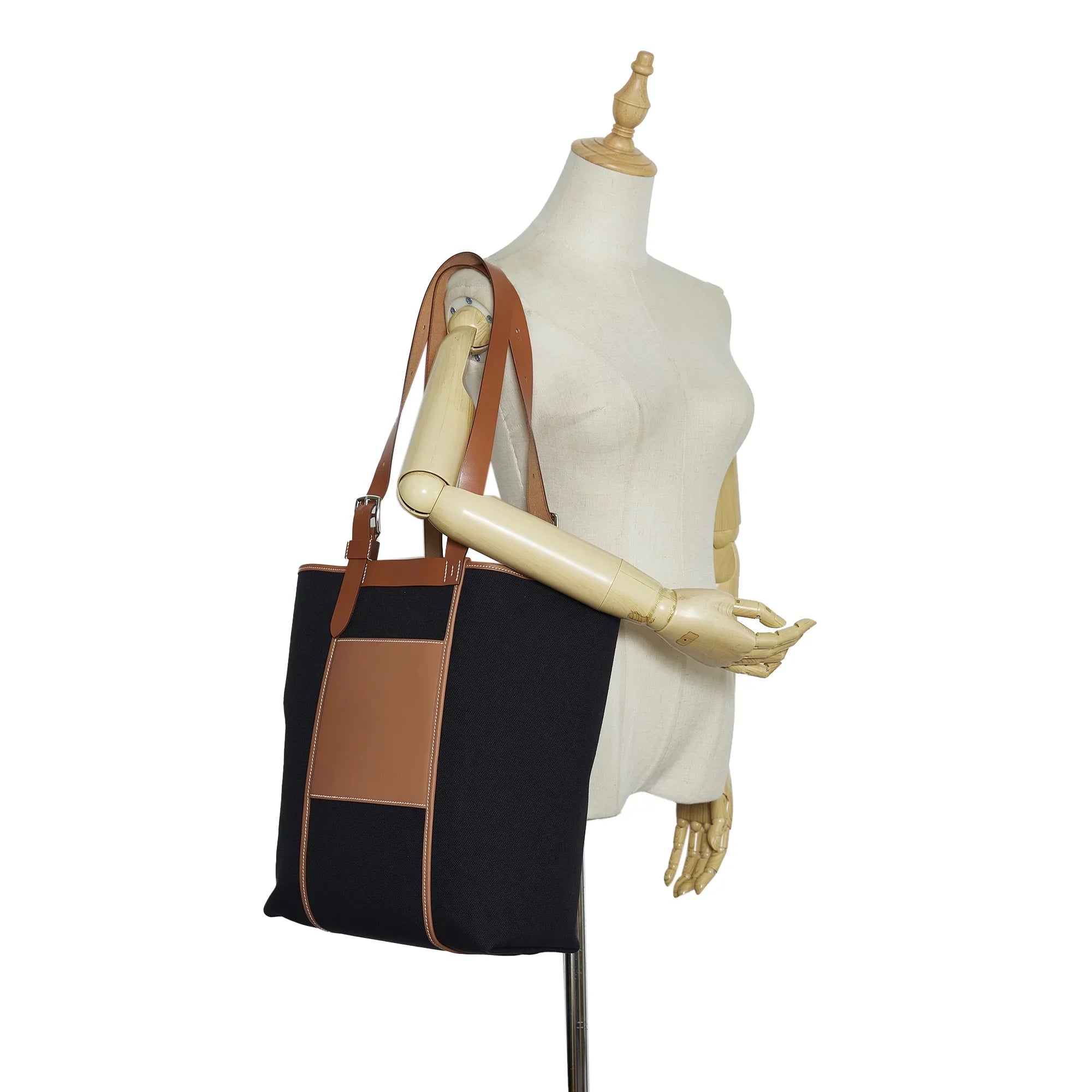 Pre-Owned Authenticated Hermès Toile Goeland Etriviere Pocket 27 Canvas Fabric Black Tote Bag Unisex (Good)