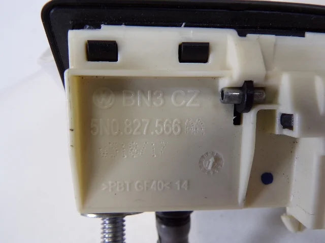 Pre-Owned 15-18 Audi Q3 Gate Handle Mounted Rear View Backup Camera OEM LKQ (Good)