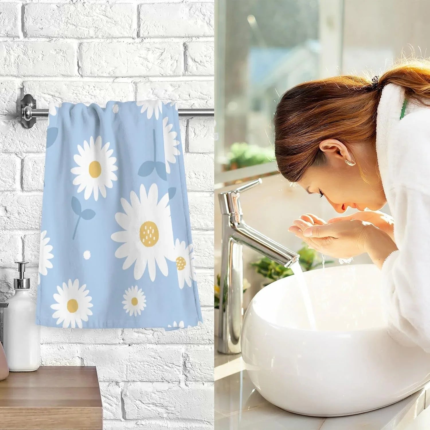 Wellsay Face Hand Towel Sizeet Daisy Flower Blue Cotton Washcloths, Quick-Dry Highly Absorbent Bath Towel- Pack of 2