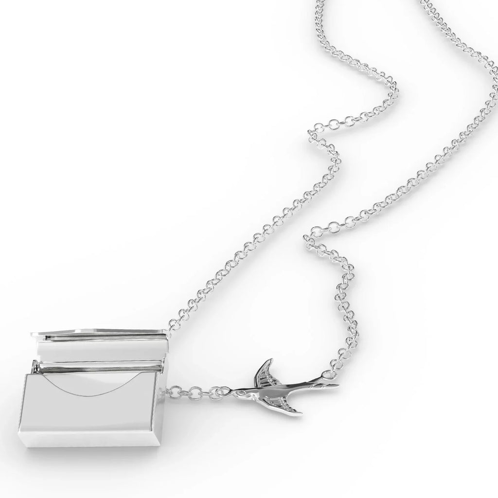 Locket Necklace Camelback Sizeki Resort - Pennsylvania Sizeki Resort in a silver Envelope Neonblond