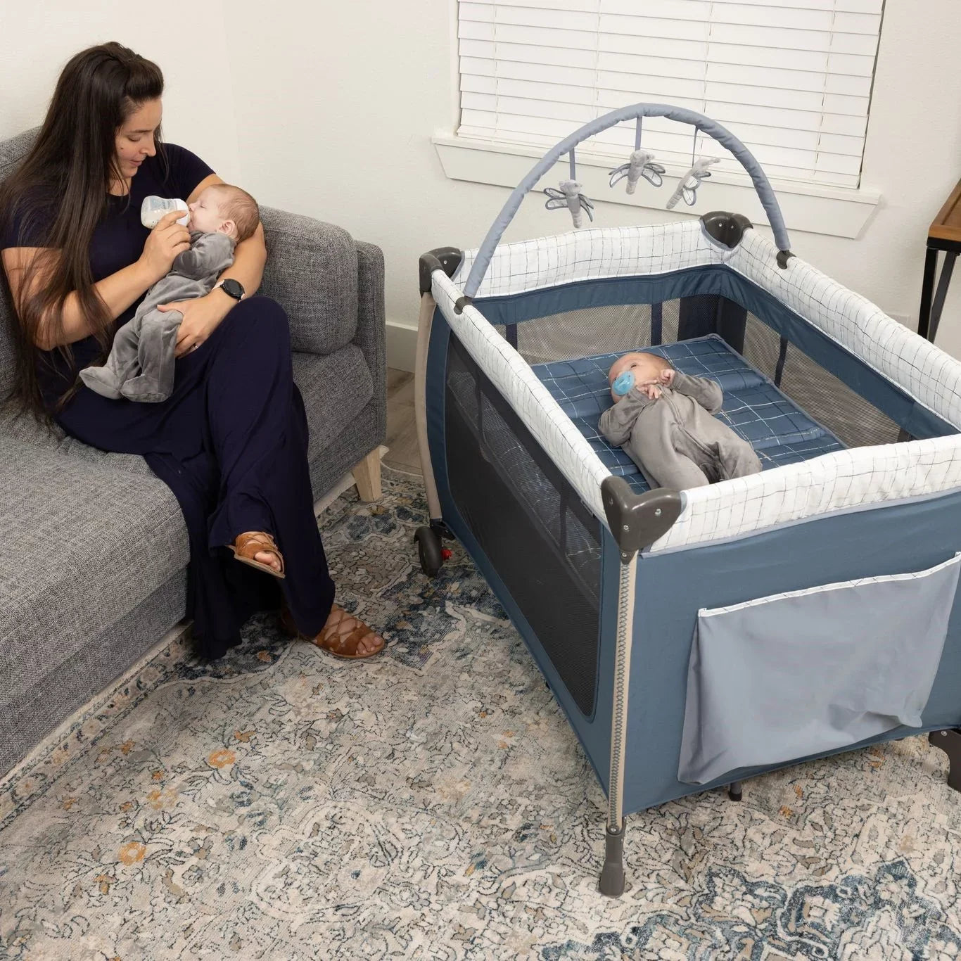 Monbebe Willow Rocking Play Yard with Full Sizeize Bassinet, Plaid