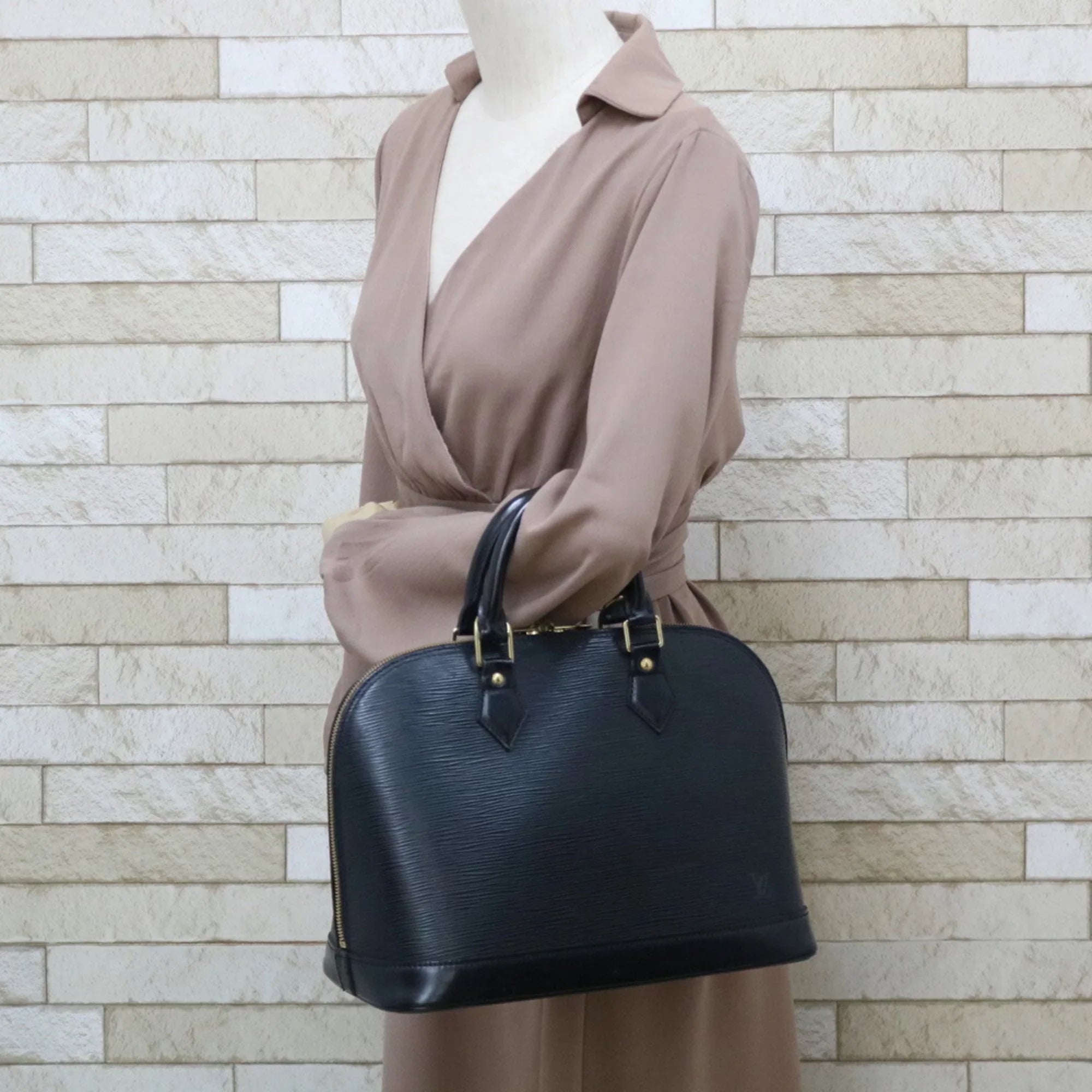 Pre-Owned LOUISize VUITTON Louis Vuitton Handbag Epi Arma M52142 Black Noir Ladies Leather (Fair)