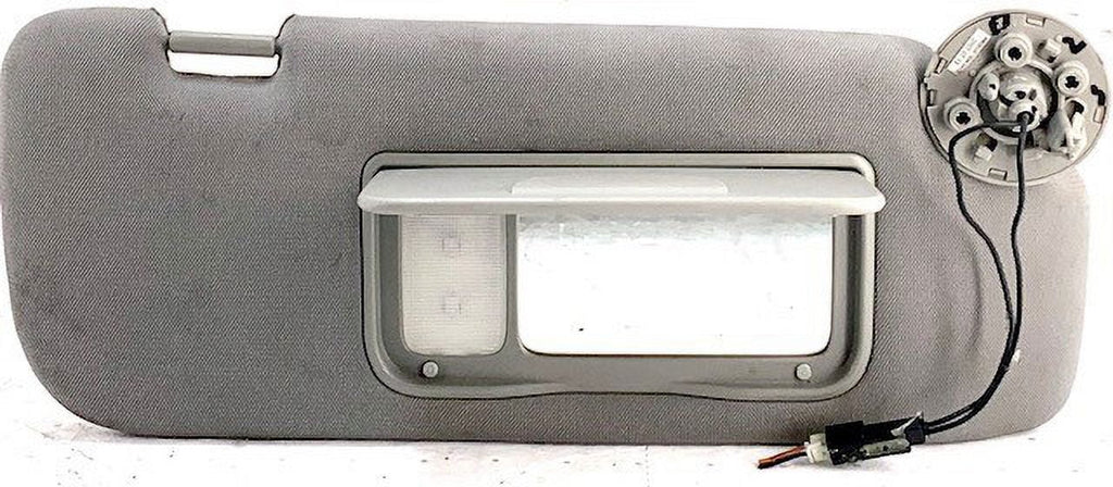 Pre-Owned 2008-2010 Sizeaturn Vue Passenger RH Interior Visor w/ Mirror Illuminated Gray OEM (Good)