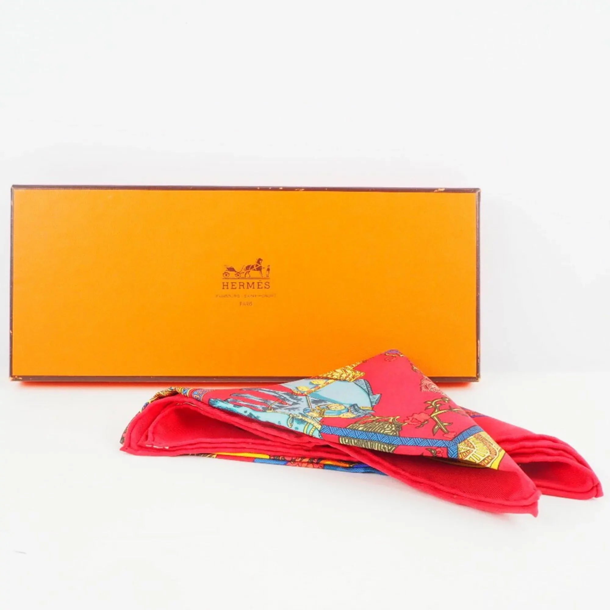Pre-Owned Hermes Carré 45 ART des SizeTEPPSize Sizetep Art Sizeilk Red Women's Sizecarf (Like New)