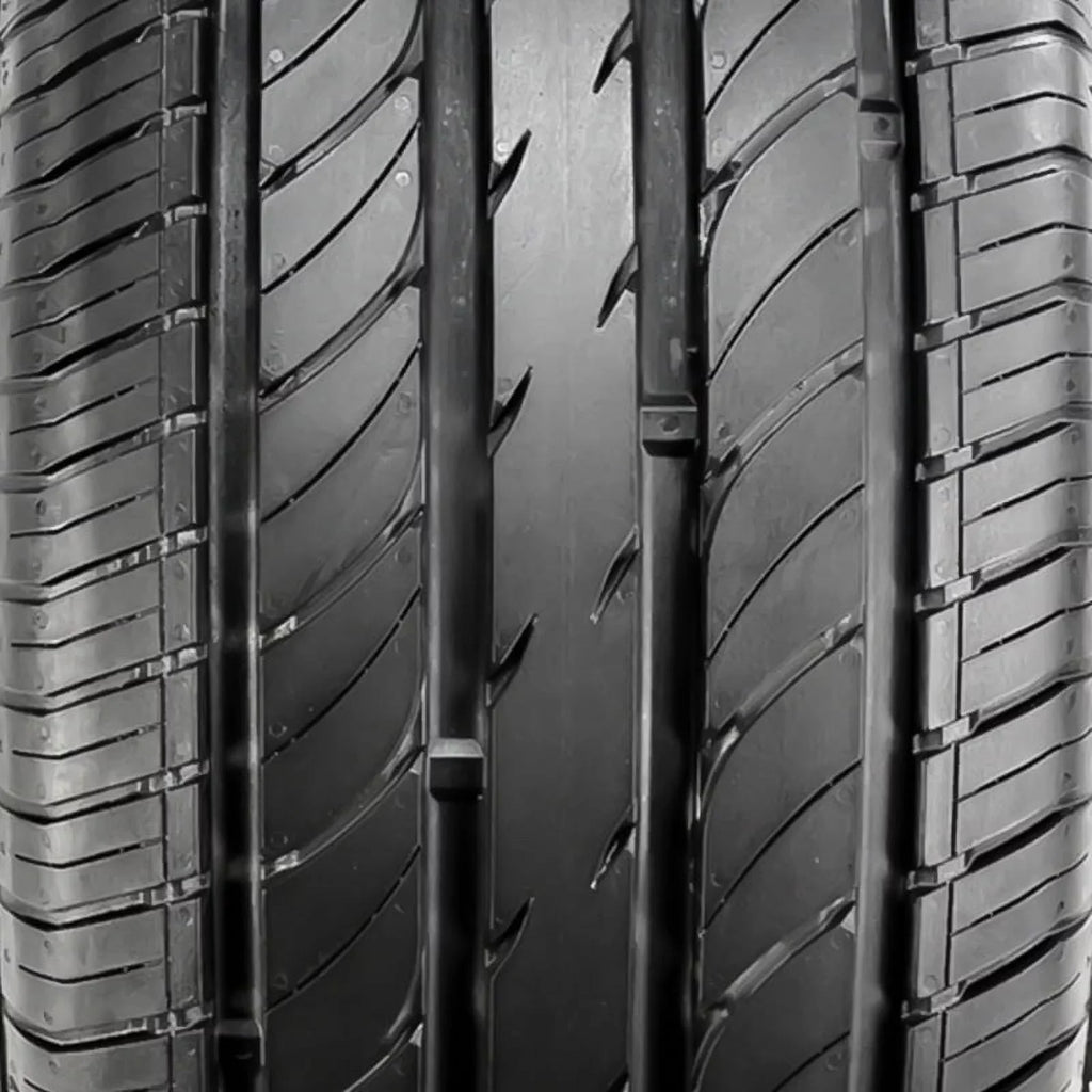 Arroyo Grand Sizeport 2 P225/45R18 99W Passenger Tire Fits: 2011-15 Chevrolet Cruze LTZ, 2012 Toyota Camry XLE