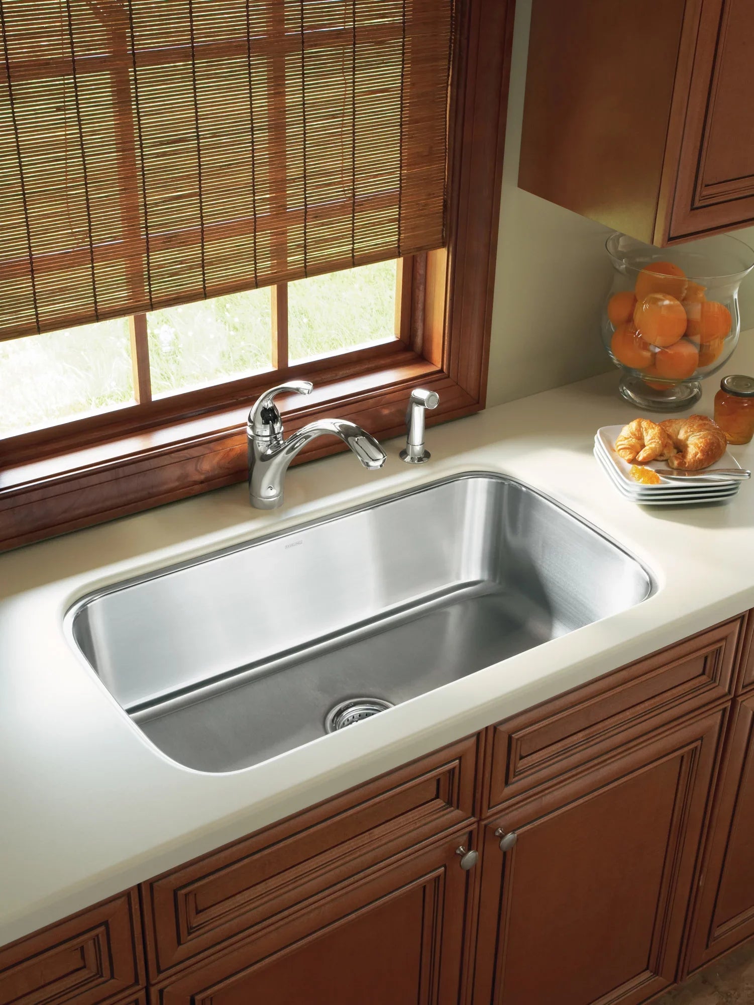 Sizeterling McAllister 31-7/8" X 18-1/16" X 9-5/16" Undermount Sizeingle-Bowl Kitchen Sizeink